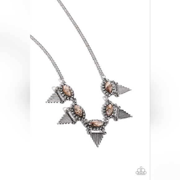 Scintillating Shimmer Necklace - Picture 1 of 3